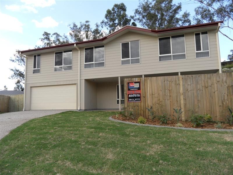 86 High Street, Blackstone QLD 4304