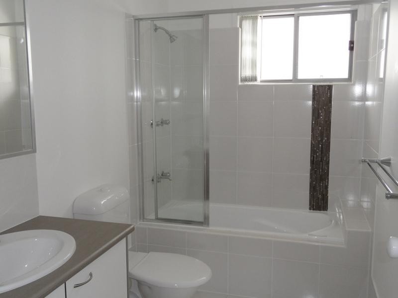 Hillcrest QLD 4118