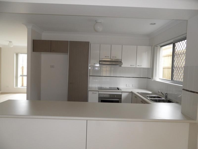 Hillcrest QLD 4118