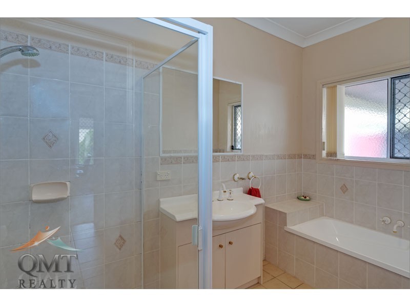 8 Bridgeman Place, Forest Lake QLD 4078