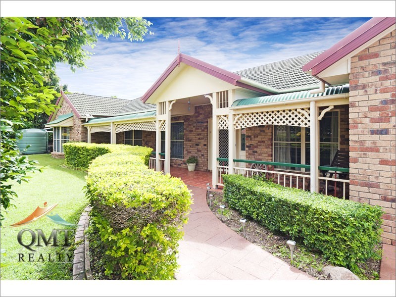 15 Castle Hill Drive, Murrumba Downs QLD 4503