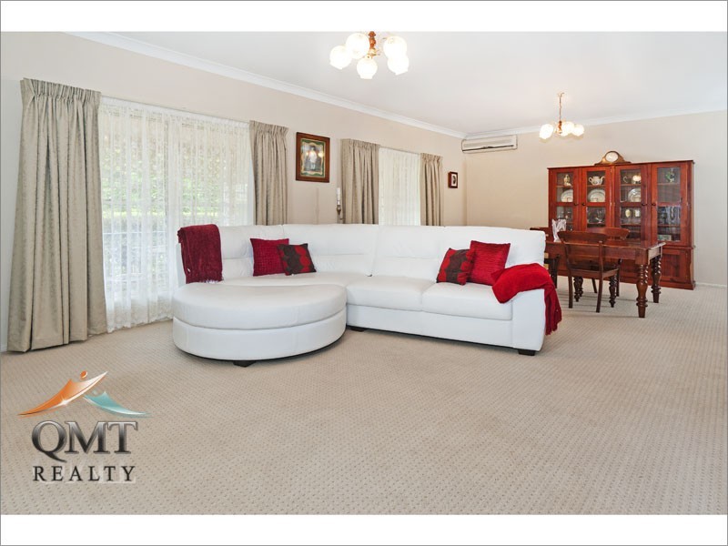 15 Castle Hill Drive, Murrumba Downs QLD 4503