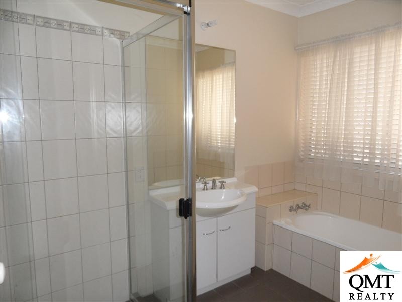 32 Gilberton Street, Forest Lake QLD 4078