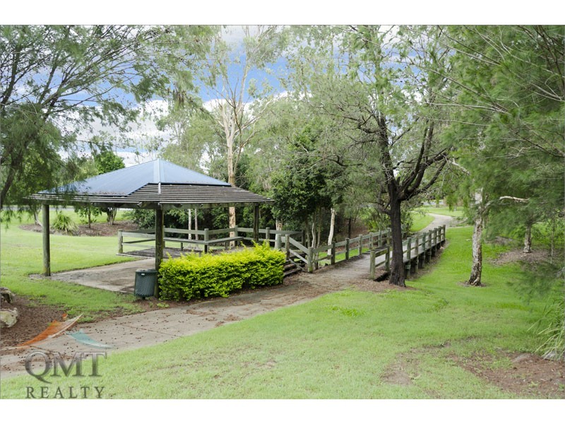 8 Bridgeman Place, Forest Lake QLD 4078