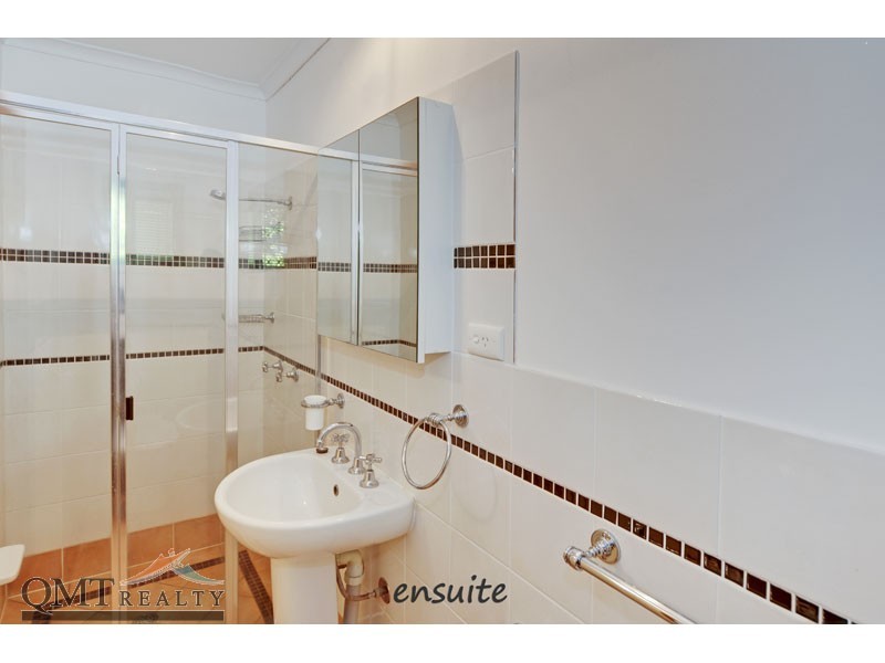 14 Knightsbridge Crescent, Rochedale South QLD 4123