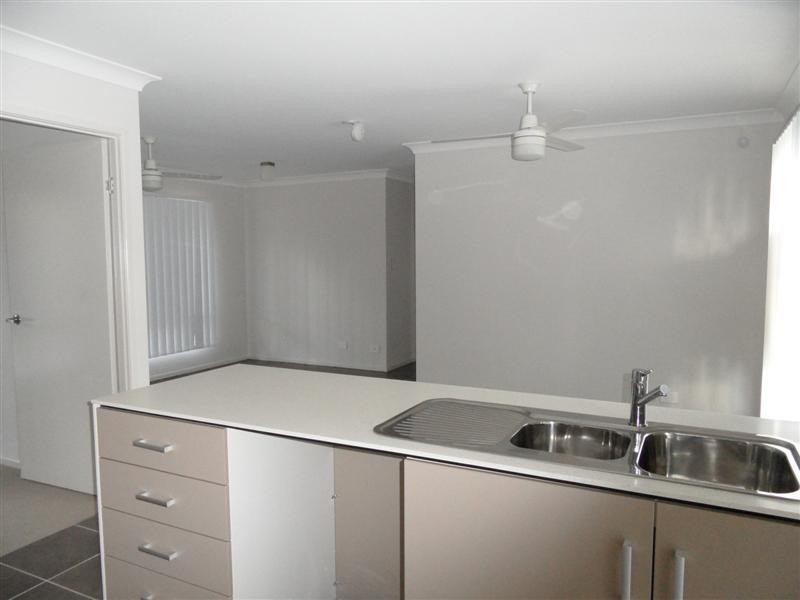 88 High Street, Blackstone QLD 4304