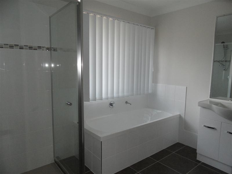 88 High Street, Blackstone QLD 4304