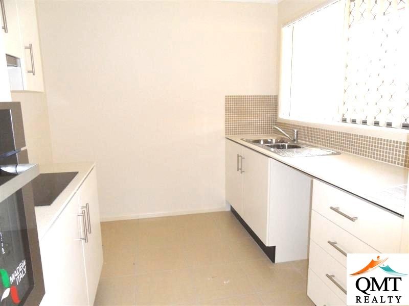 14 Bowen Place, Blackstone QLD 4304