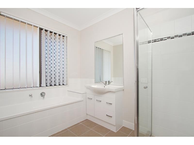 14 Bowen Place, Blackstone QLD 4304