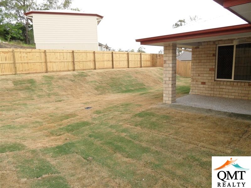 14 Bowen Place, Blackstone QLD 4304