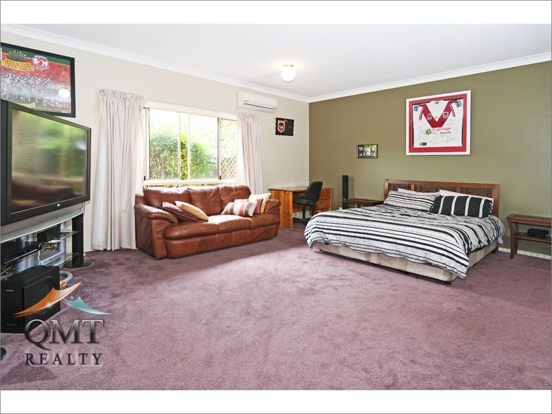 15 Castle Hill Drive, Murrumba Downs QLD 4503