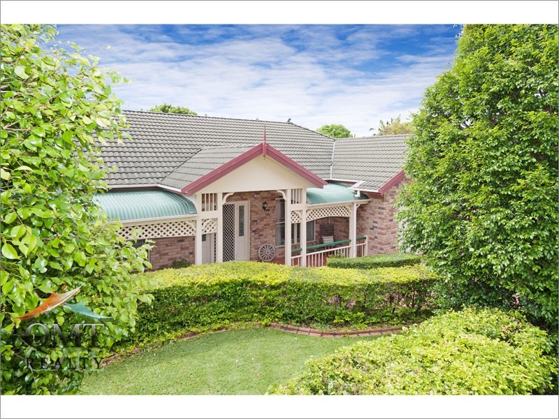 15 Castle Hill Drive, Murrumba Downs QLD 4503