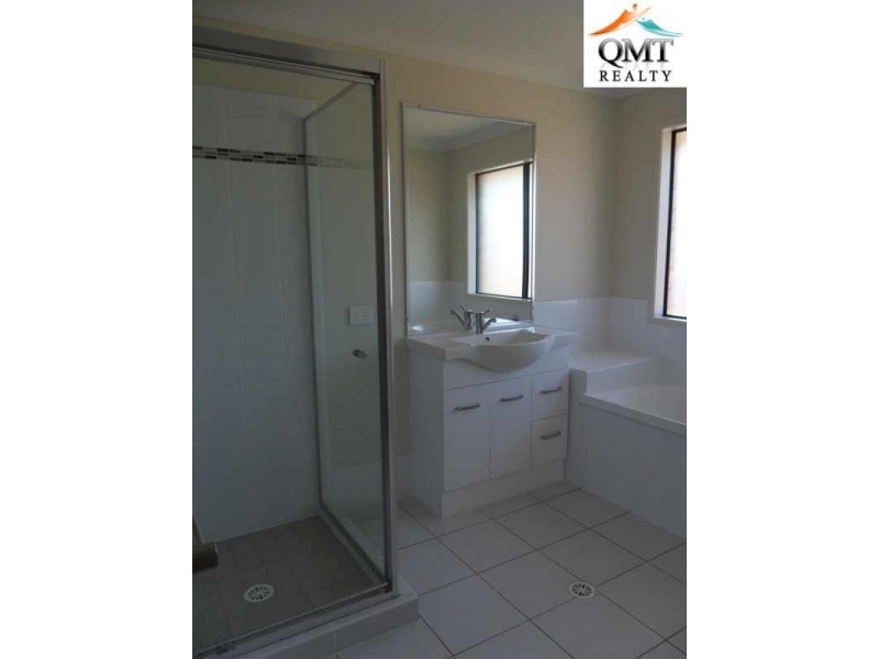 3 Iris Court, Yamanto QLD 4305