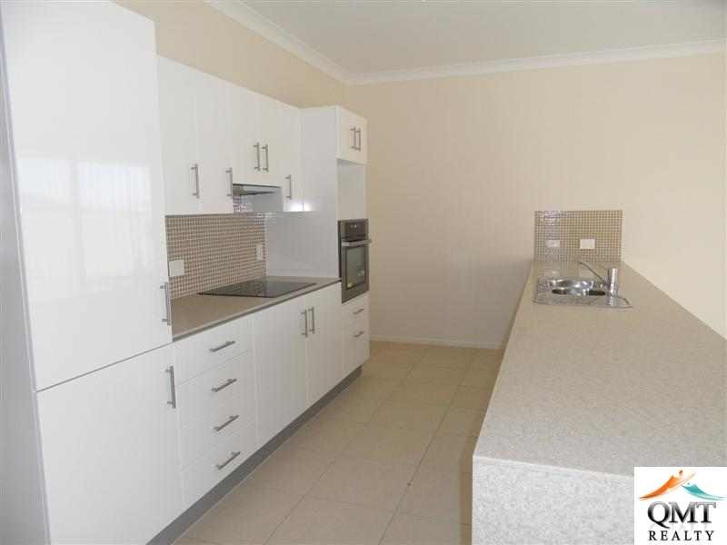 6 Lilly Court, Yamanto QLD 4305