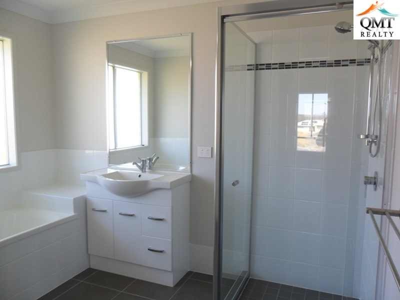 10 Iris Court, Yamanto QLD 4305
