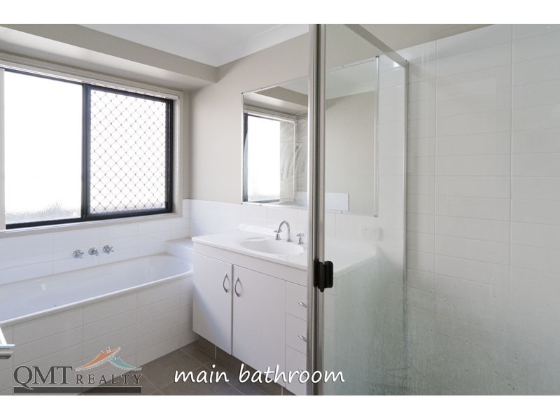 64 Eric Drive, Blackstone QLD 4304