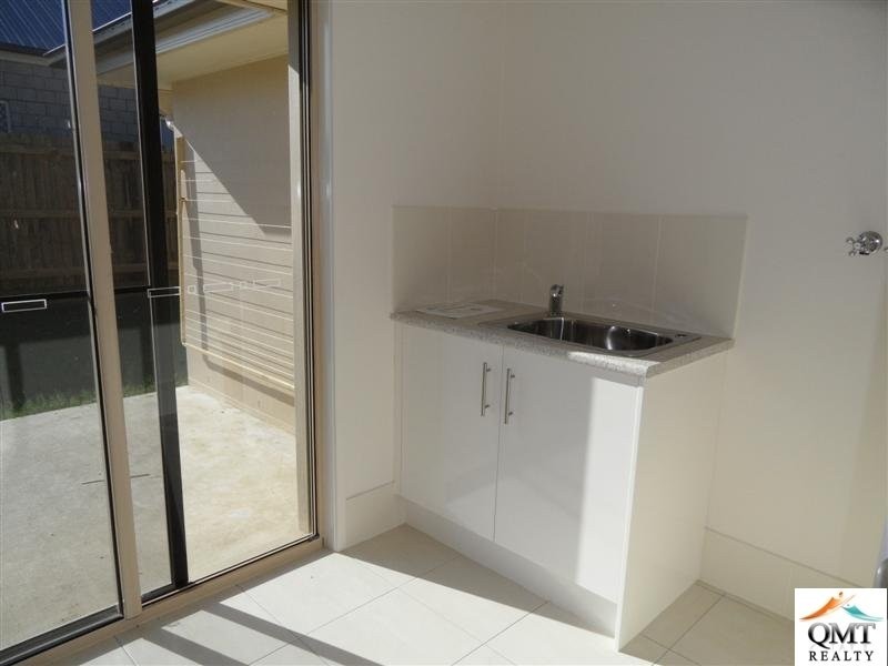 28 Coalstoun Crossing, Waterford QLD 4133