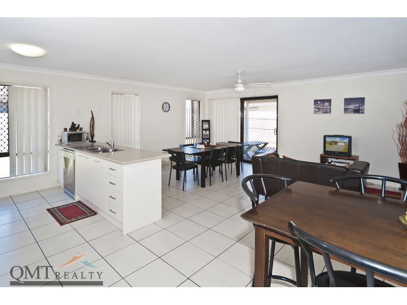 21 Sandpiper Cct, Eagleby QLD 4207