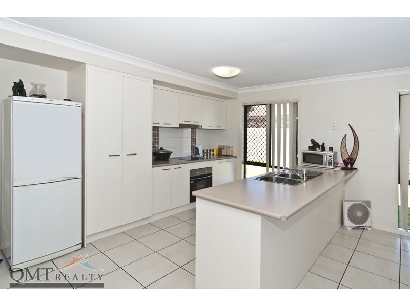 21 Sandpiper Cct, Eagleby QLD 4207