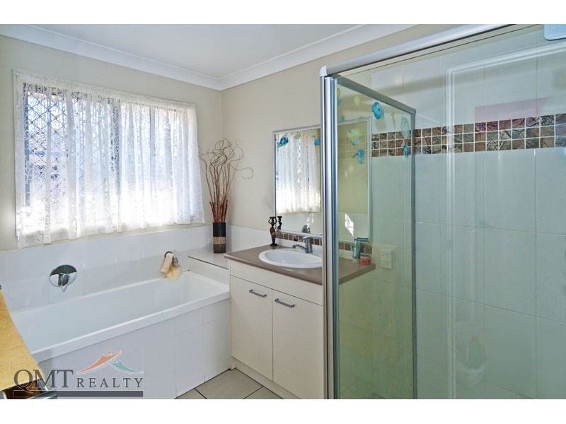 21 Sandpiper Cct, Eagleby QLD 4207