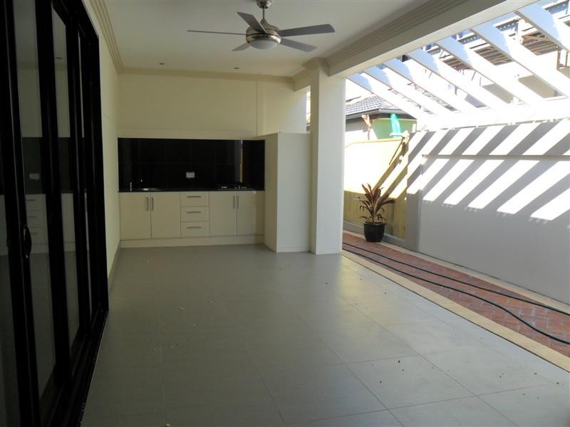 11 Peachtree Place, Stretton QLD 4116