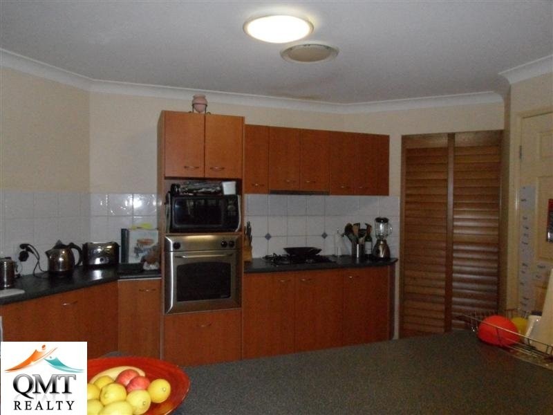 273 Winstanley Street, Carindale QLD 4152