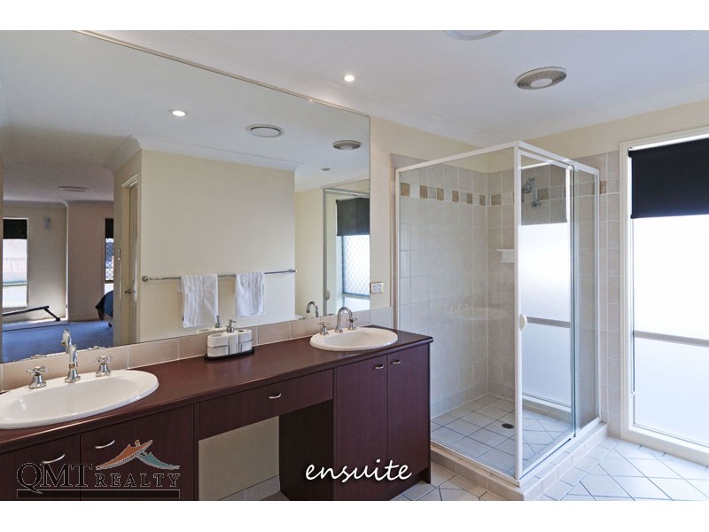 100 Juniper Cct, Stretton QLD 4116