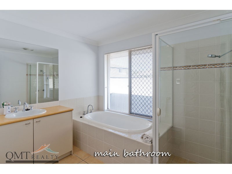 100 Juniper Cct, Stretton QLD 4116