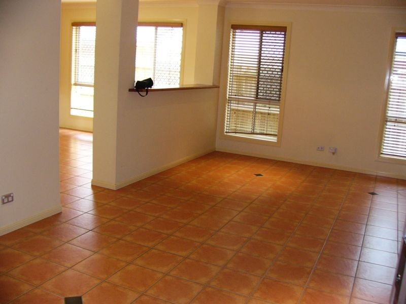 155 Stradbroke Avenue, Wynnum QLD 4178
