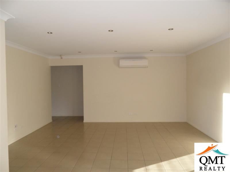 110 High Street, Blackstone QLD 4304