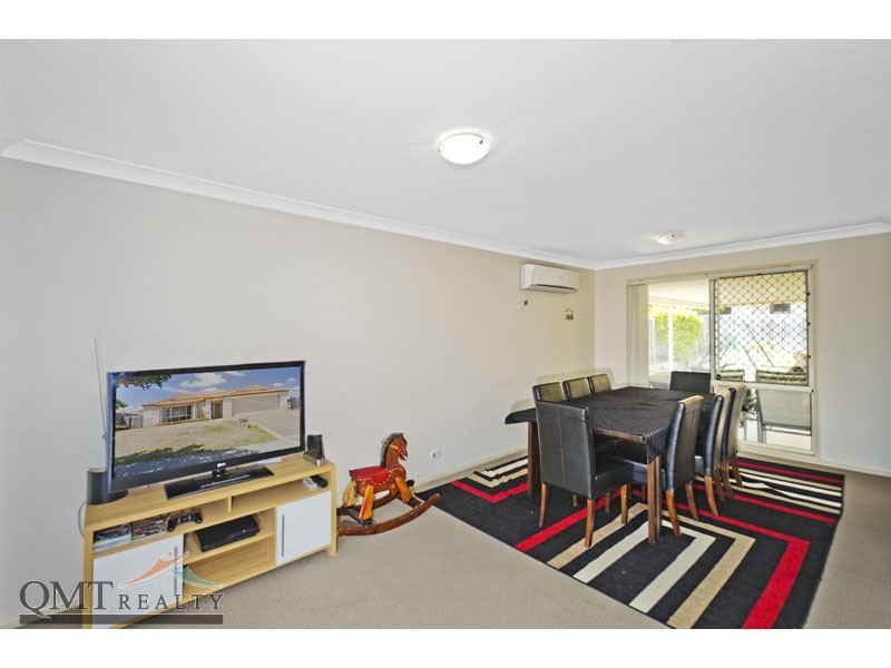 74 Wallum Drive, Parkinson QLD 4115