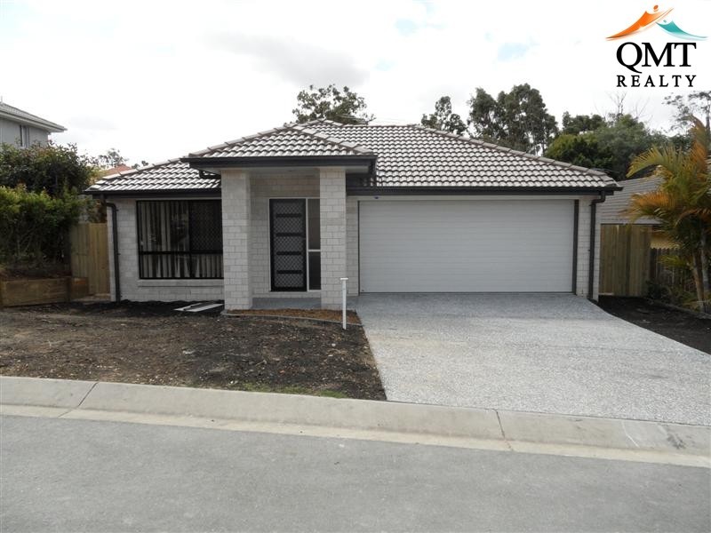 4 Parkside Place, Forest Lake QLD 4078