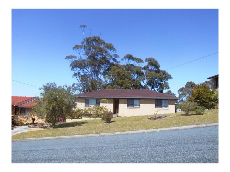 8 Campbell Street, Safety Beach NSW 2456