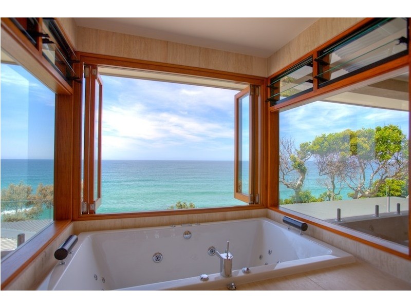 43 Sapphire Crescent, Sapphire Beach NSW 2450