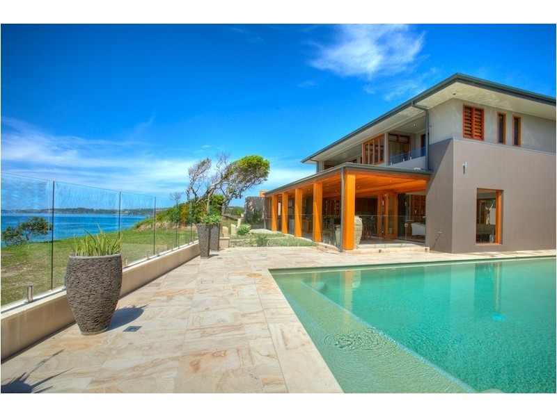 43 Sapphire Crescent, Sapphire Beach NSW 2450
