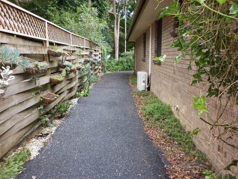 8 Bream Close, Emerald Beach NSW 2456