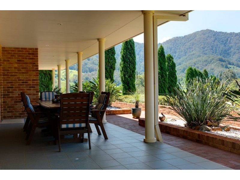 279 Crossmaglen Road, Coffs Harbour NSW 2450