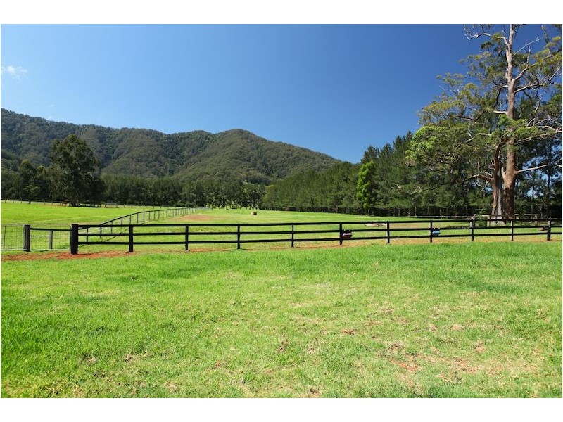 279 Crossmaglen Road, Coffs Harbour NSW 2450