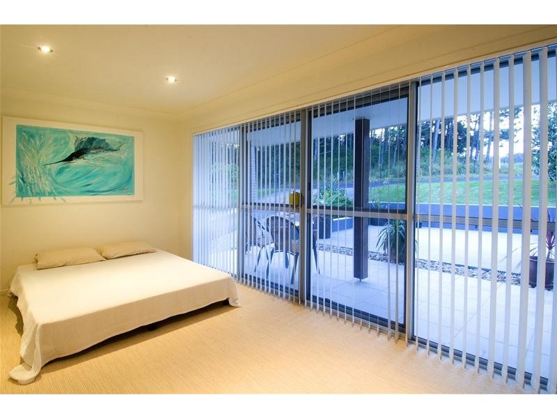 11 Sapphire Crescent, Sapphire Beach NSW 2450