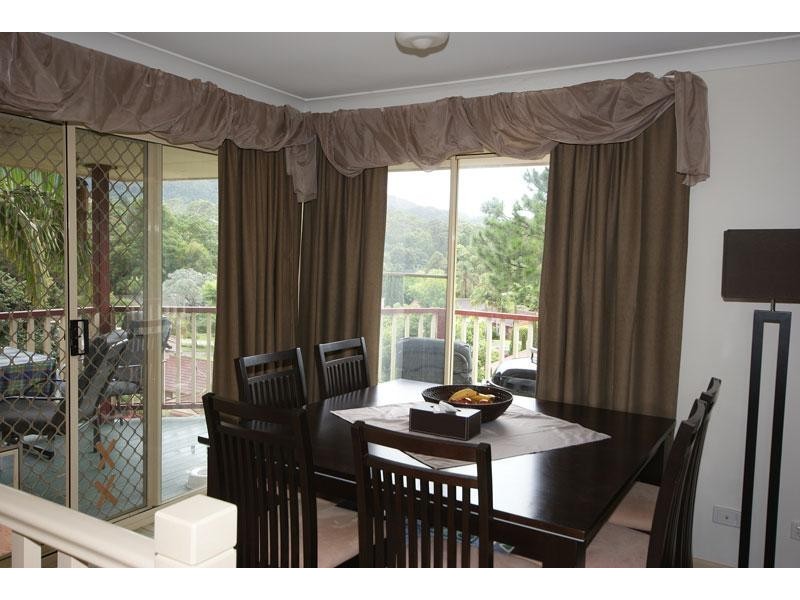 4 Woodland Hill Drive, Coffs Harbour NSW 2450