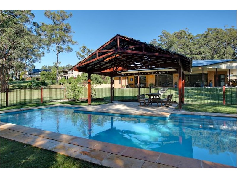 7 Goonaroo Place, Emerald Beach NSW 2456