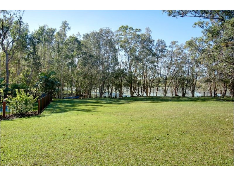 7 Goonaroo Place, Emerald Beach NSW 2456