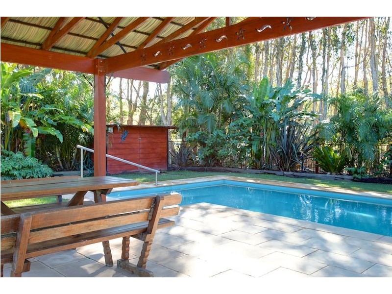 7 Goonaroo Place, Emerald Beach NSW 2456
