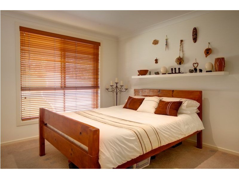 7 Goonaroo Place, Emerald Beach NSW 2456