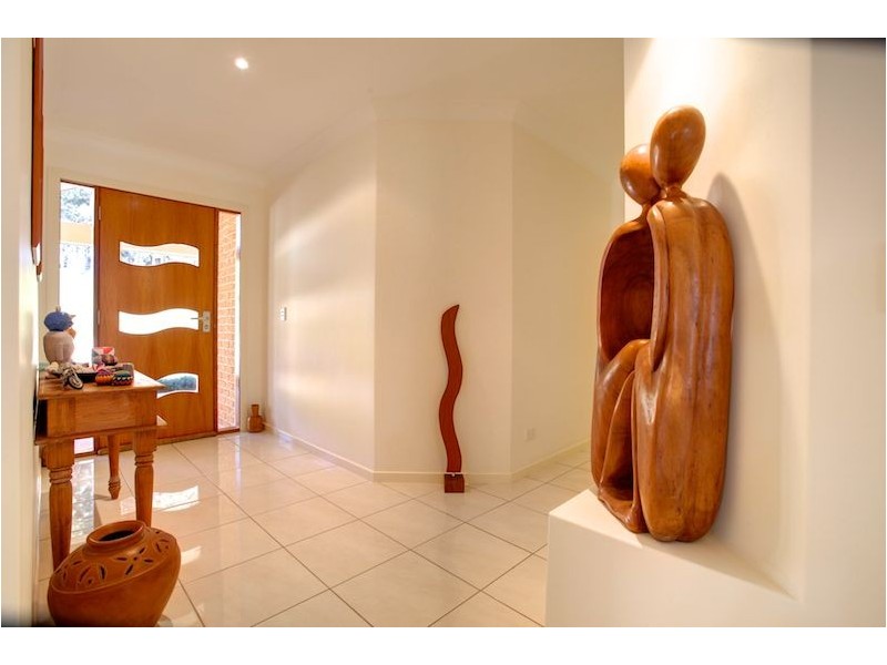 7 Goonaroo Place, Emerald Beach NSW 2456