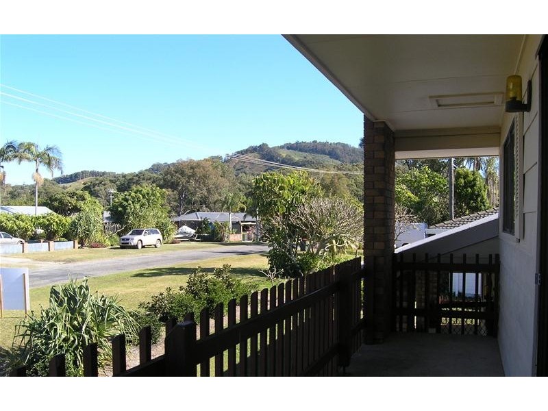 11 Headland Road, Sapphire Beach NSW 2450
