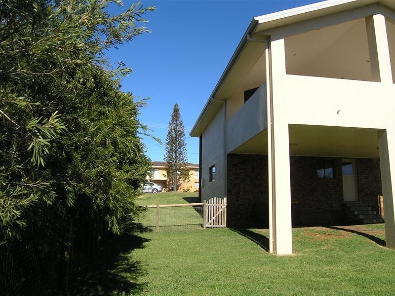 11 Headland Road, Sapphire Beach NSW 2450