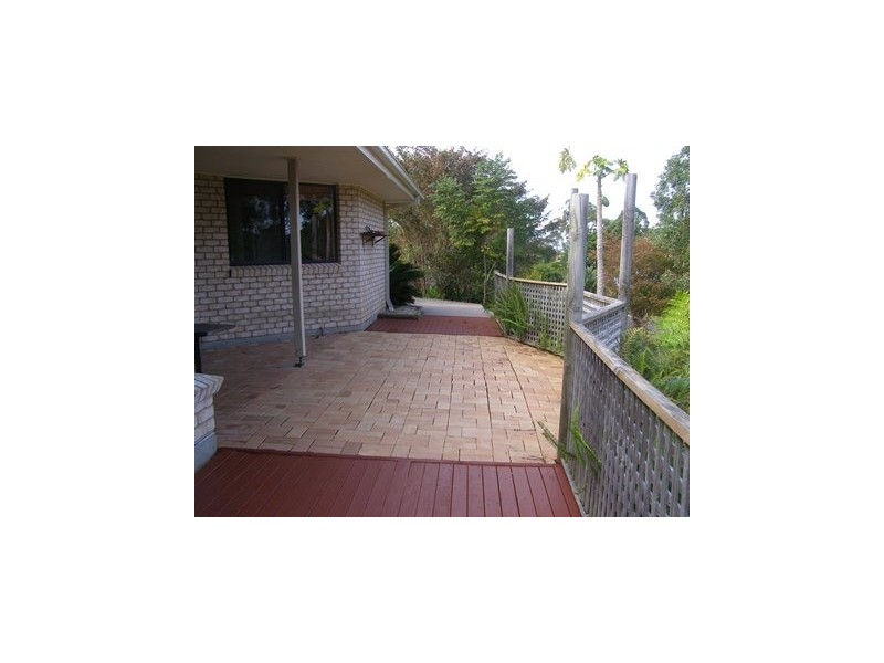 15 Azure Avenue, Emerald Beach NSW 2456