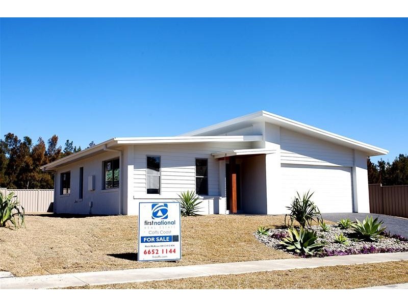 104 Bluff Road, Emerald Beach NSW 2456