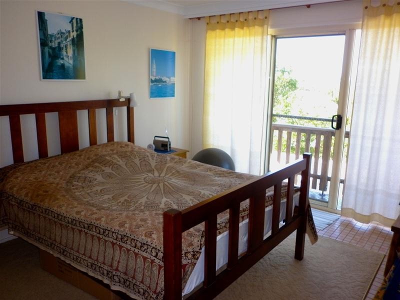 31 Dammerel Crescent, Emerald Beach NSW 2456